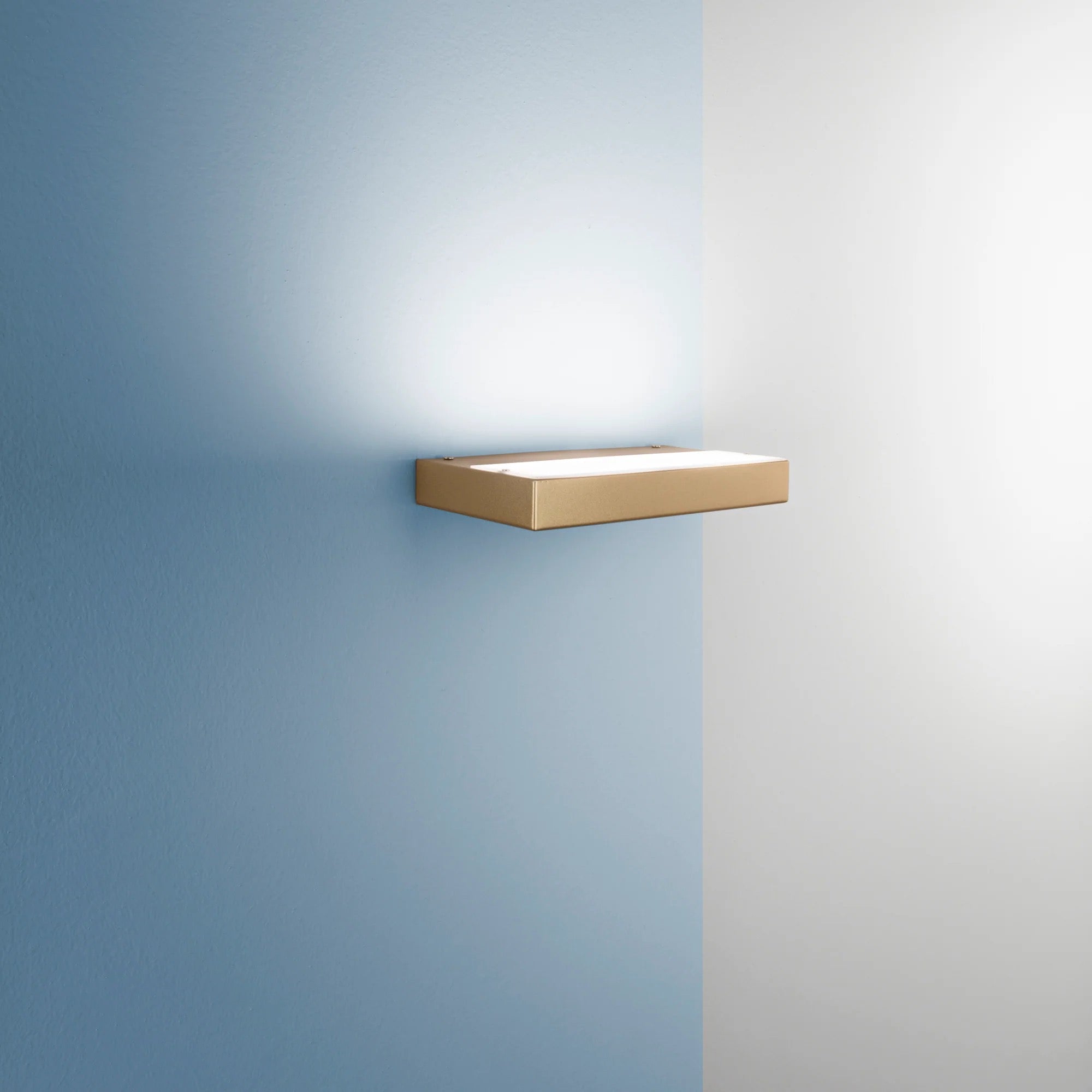 APPLIQUE LED EIDOS ORO 20W-30W-40W 5440LM CCT 24X15X3,5CM